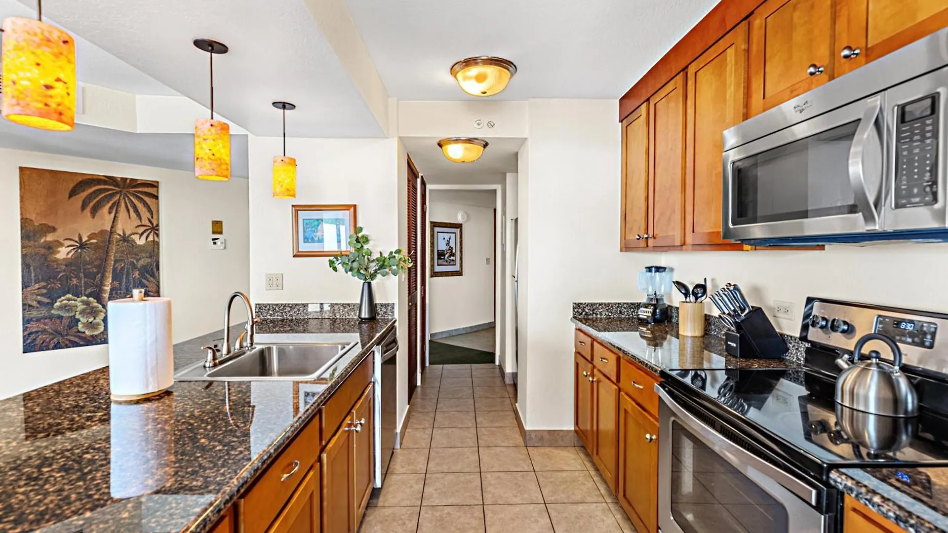 Kahana Kaanapali Shores 401